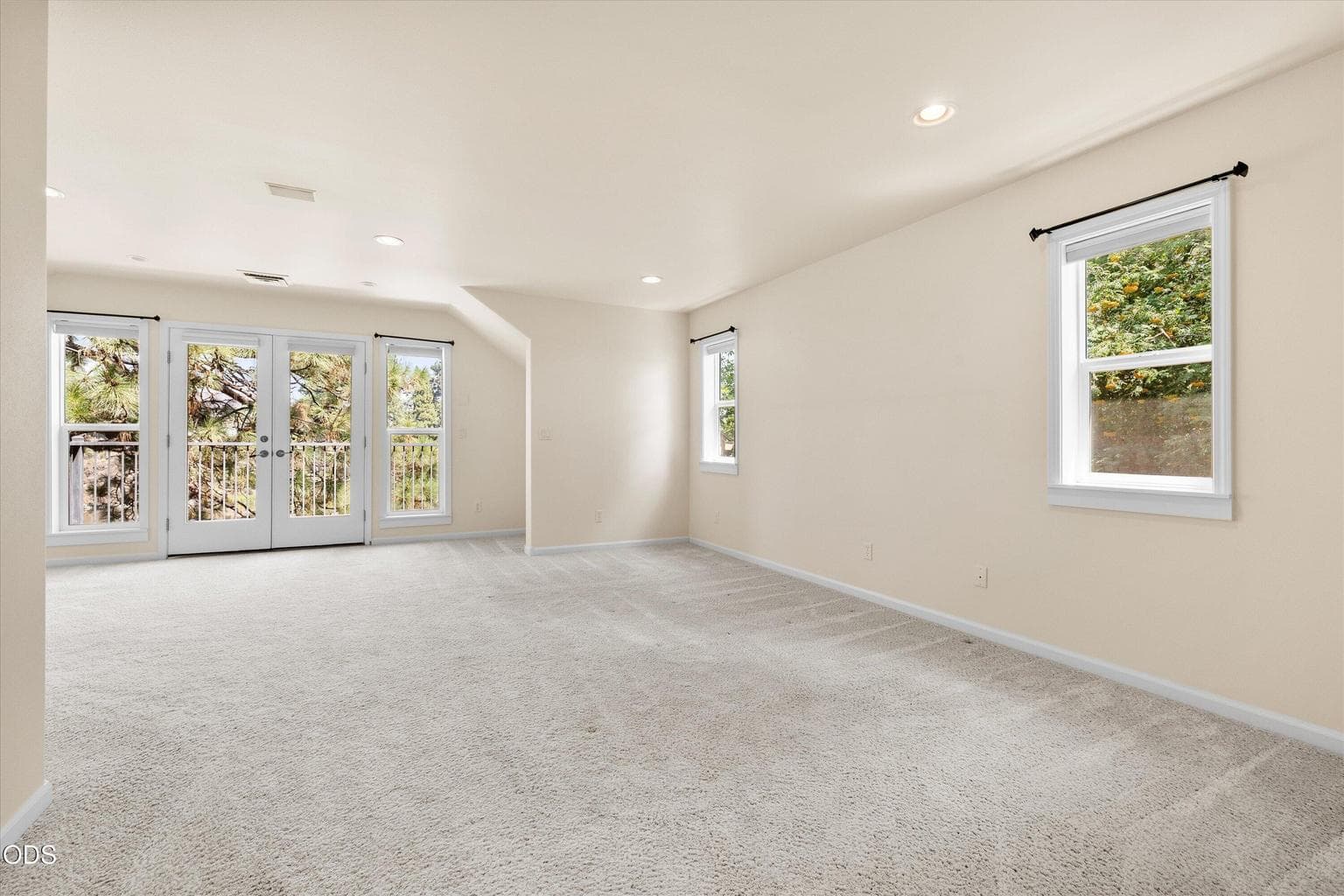 Photo of 2359 NW Lakeside Place 42 of 91