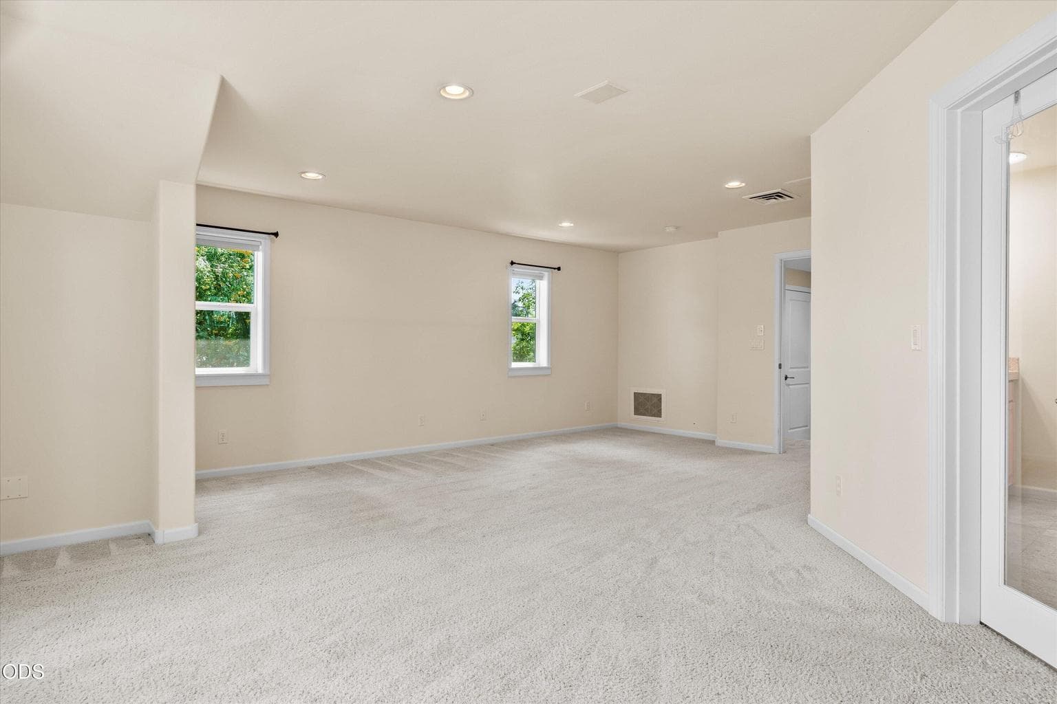 Photo of 2359 NW Lakeside Place 47 of 91