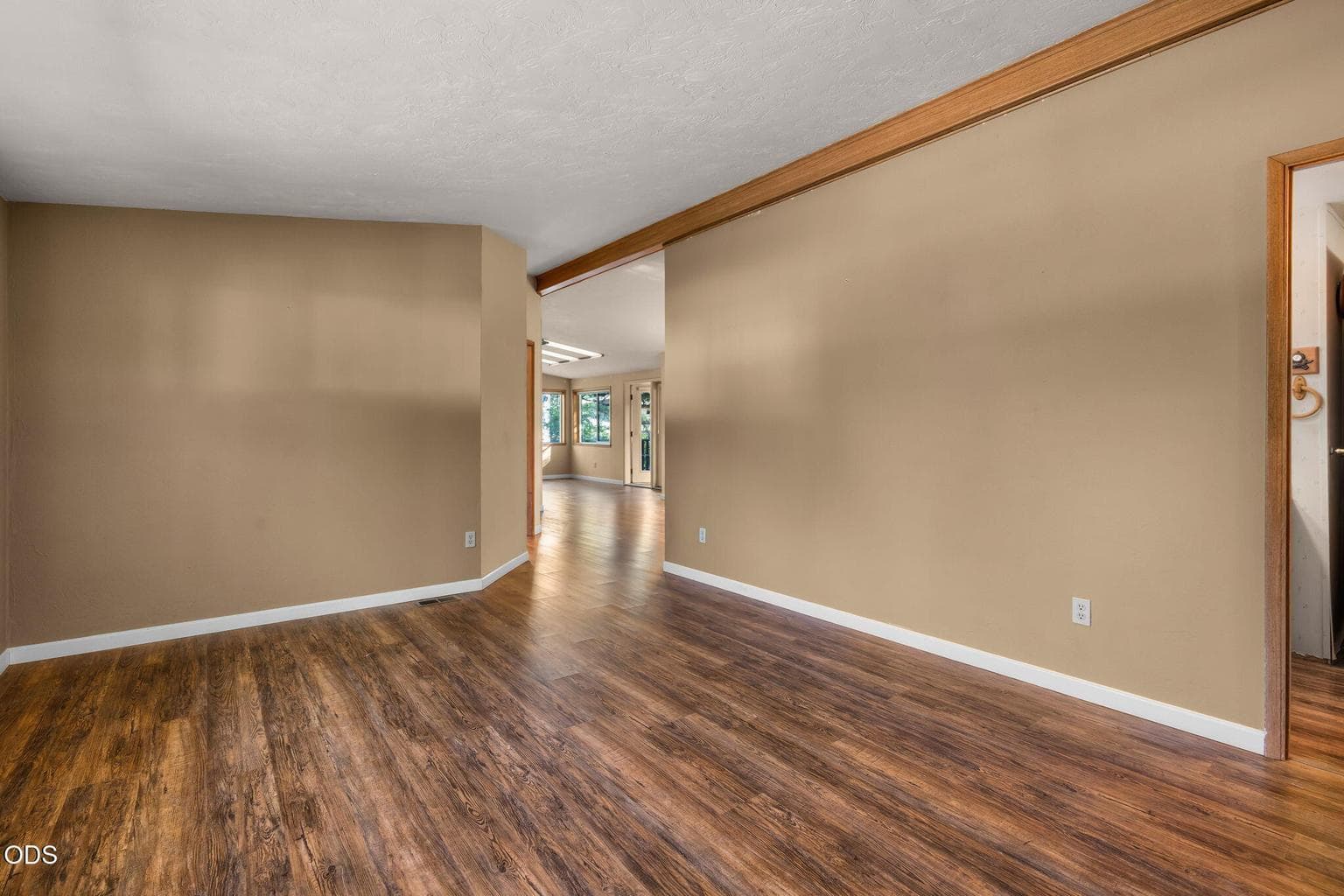 Photo of 1028 Black Ridge Place 5 of 28