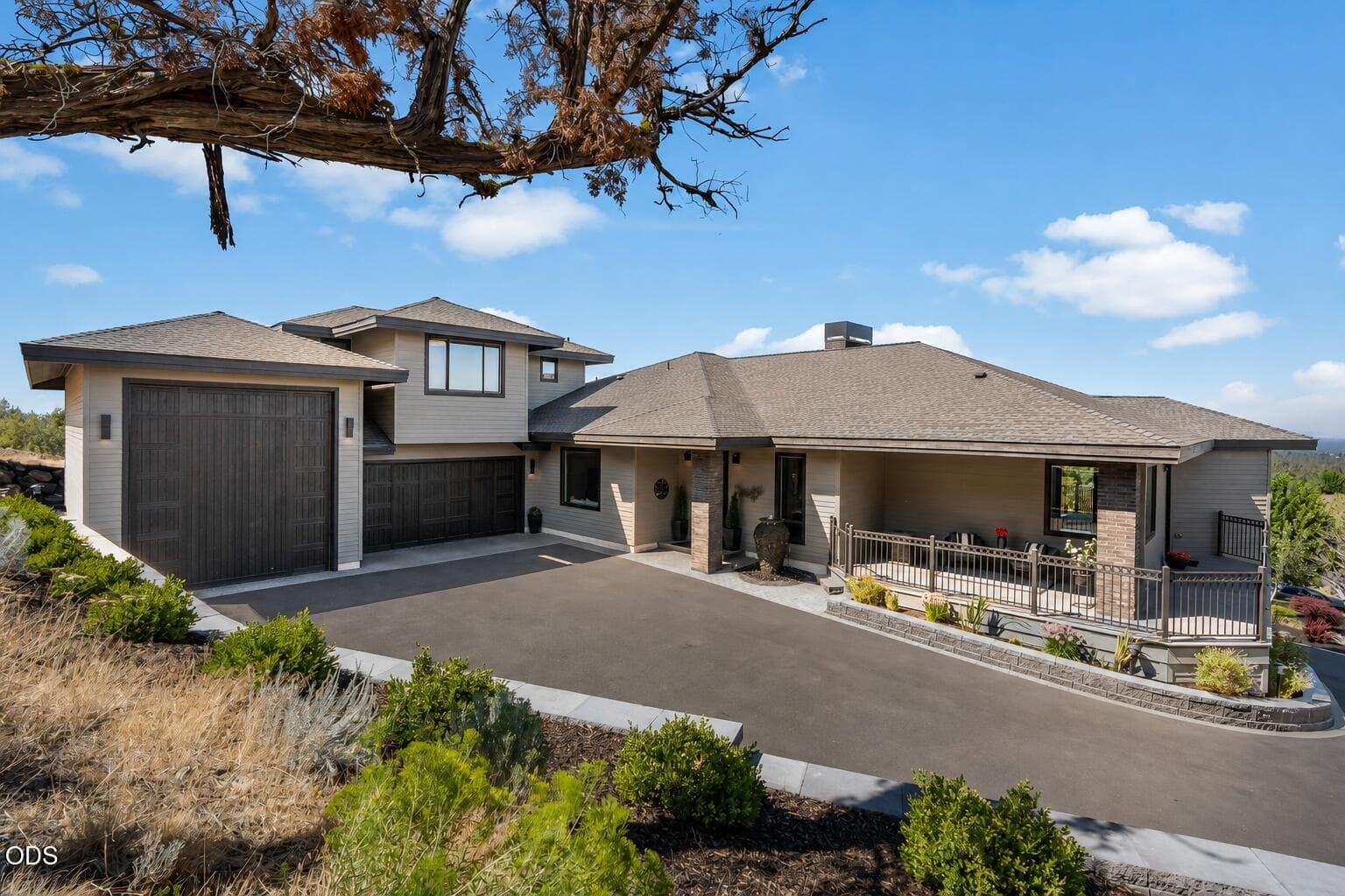 Luxury home with RV parking with Amazing views.
