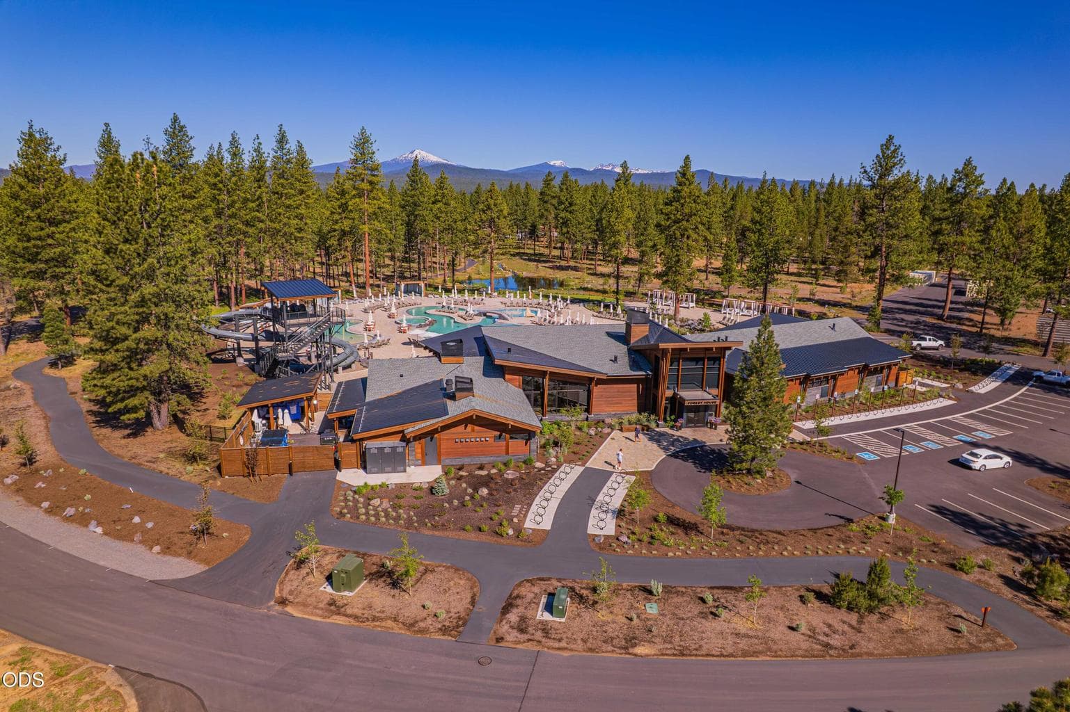 Forest House, Caldera Springs’ community gathering and recreation hub, offers an expansive aquatic complex, fitness center, dining and indoor recreation surrounded by Central Oregon forest.