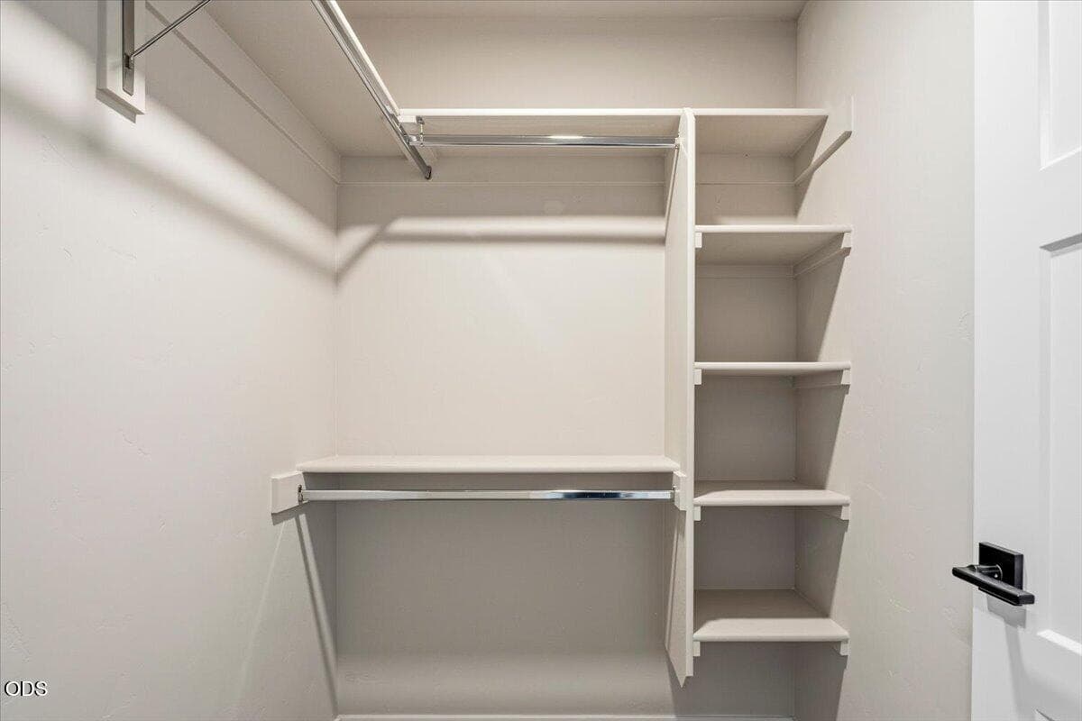 Photo of 20534 Empire Avenue 6 of 31