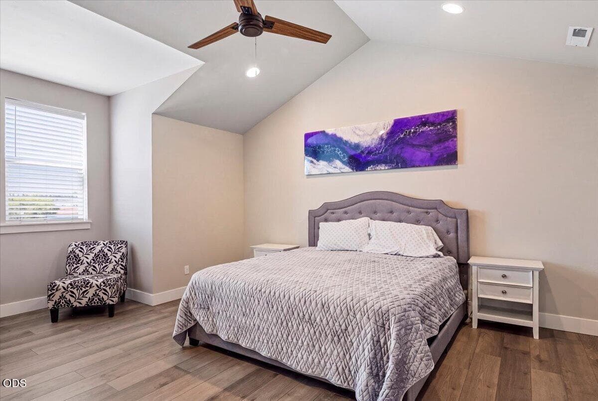 Photo of 20534 Empire Avenue 24 of 31