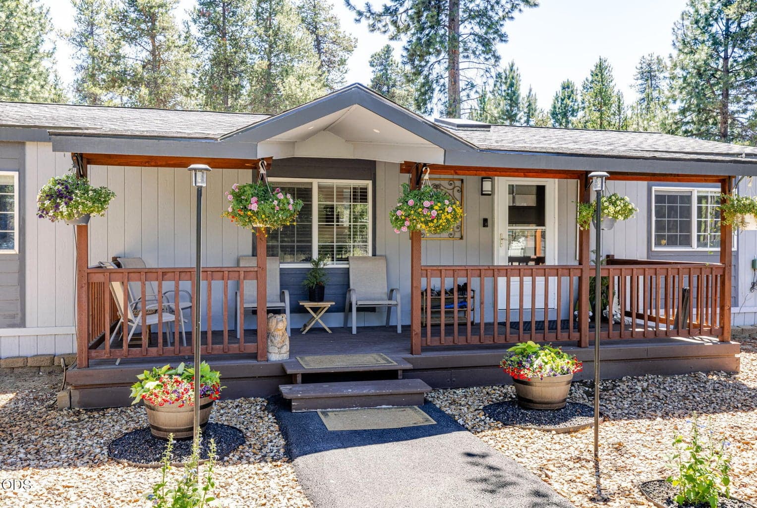 Photo of 15775 Twin Drive 3 of 36