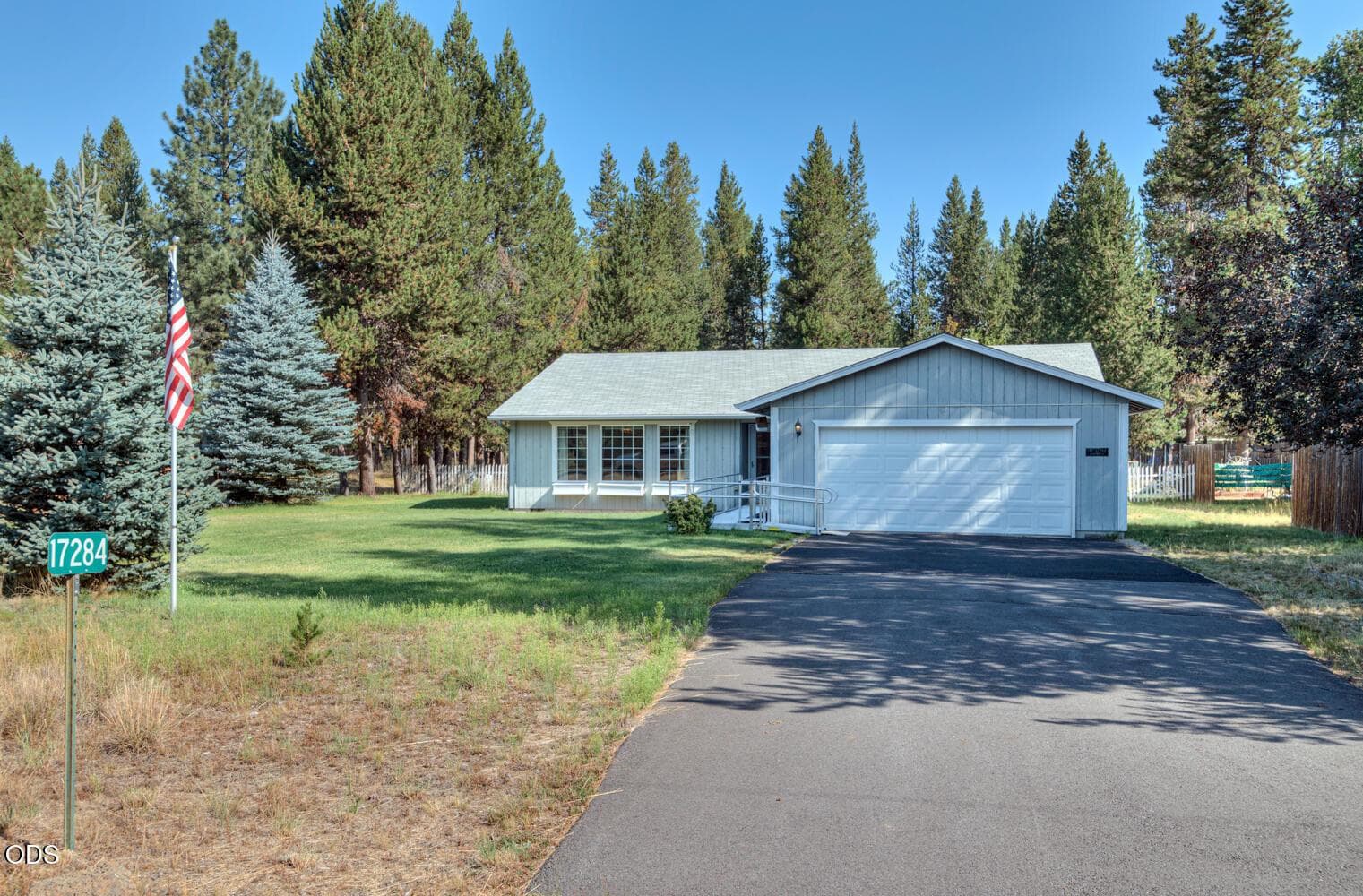 Photo of 17284 Kingfisher Drive 2 of 31