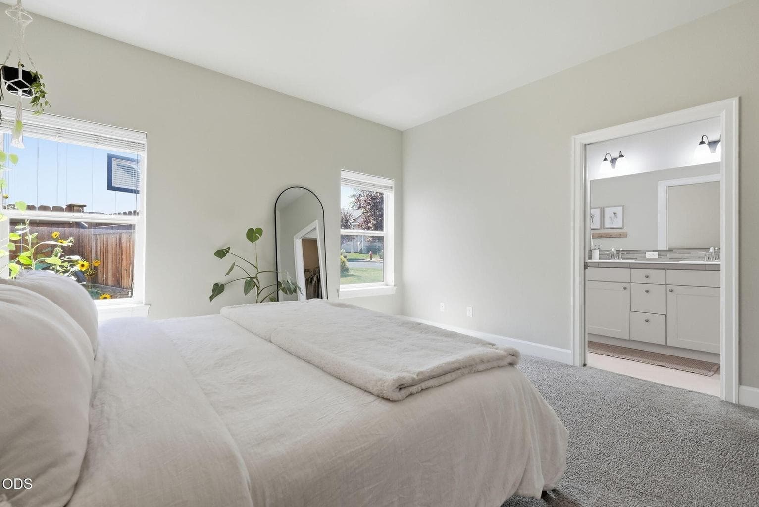Photo of 61420 SE Lana Way 18 of 32