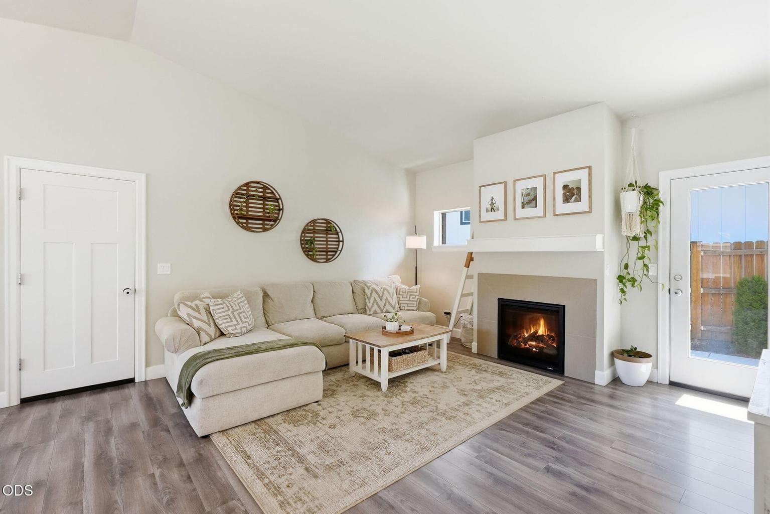 Photo of 61420 SE Lana Way 6 of 32
