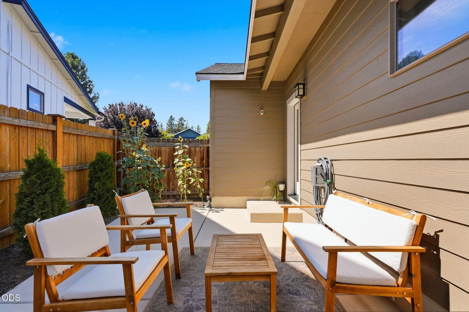 Photo of 61420 SE Lana Way 27 of 32