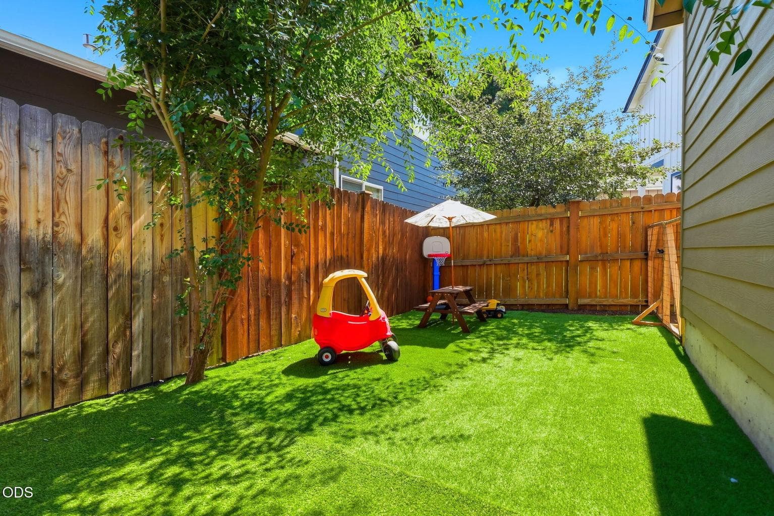 Photo of 61420 SE Lana Way 28 of 32