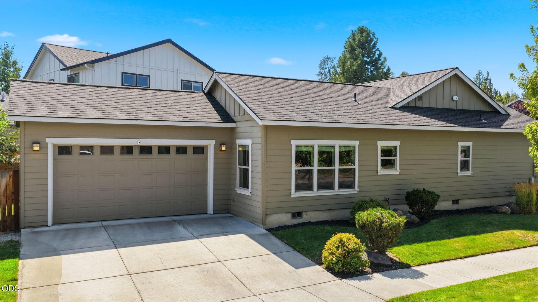 Photo of 61420 SE Lana Way 29 of 32