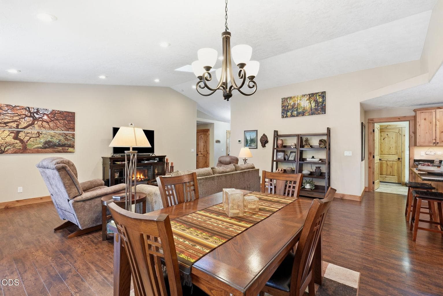 Photo of 17024 Kingsburg Road 11 of 40
