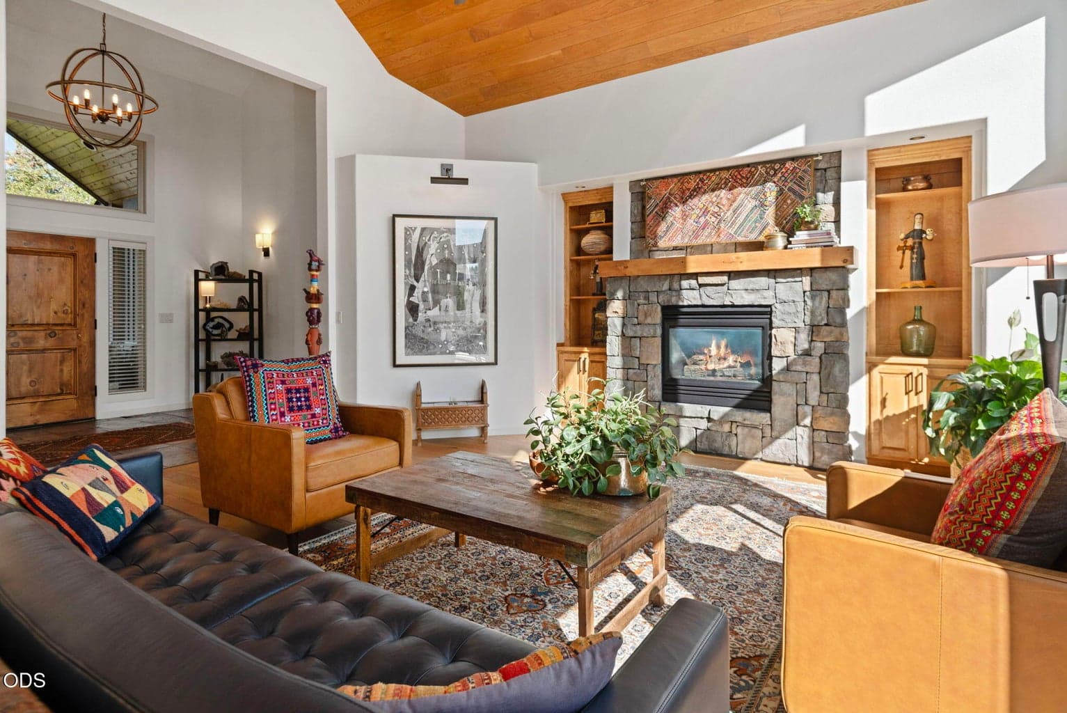 Photo of 1187 Promontory Drive 3 of 44