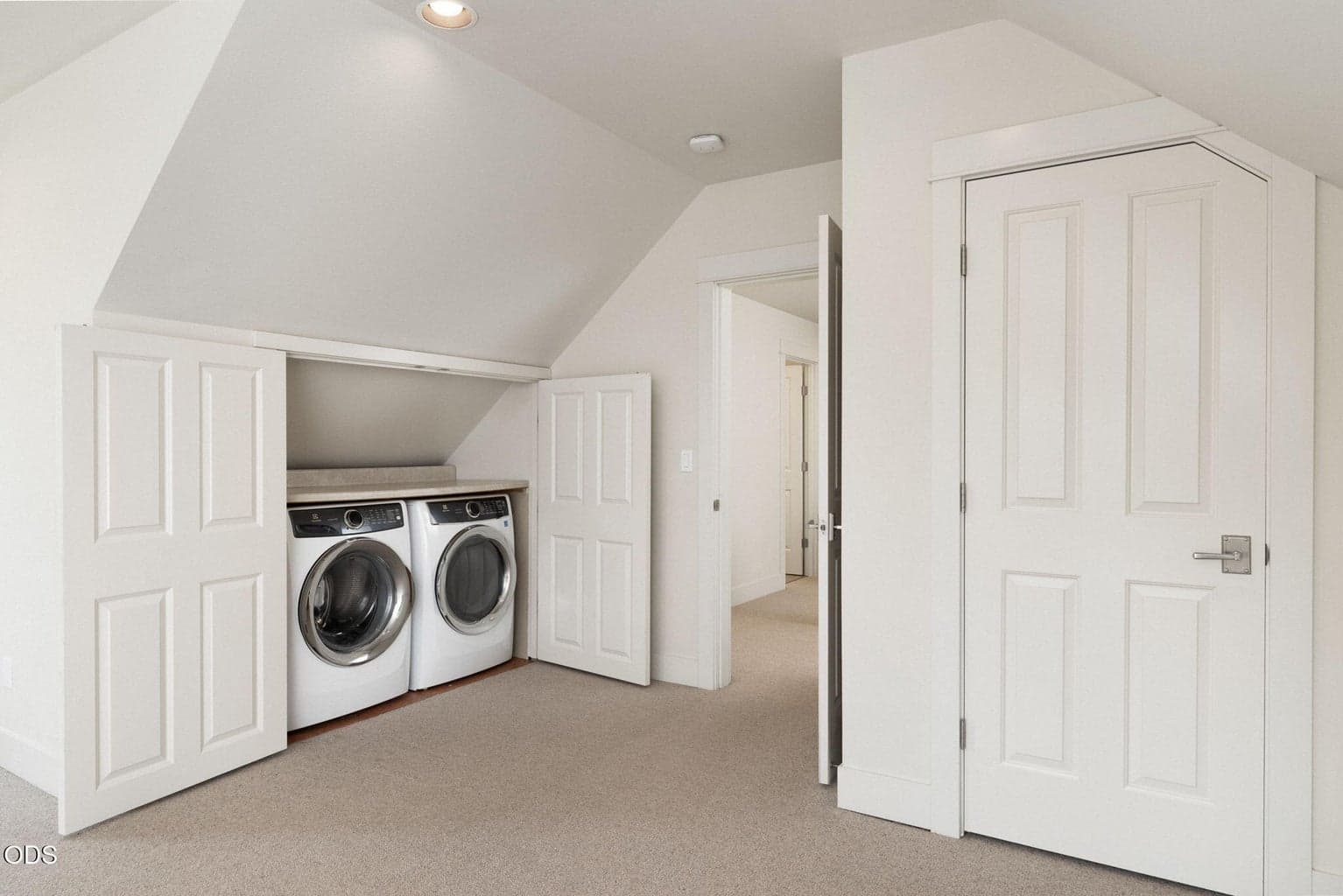 Bonus Room with Closet and Laundry