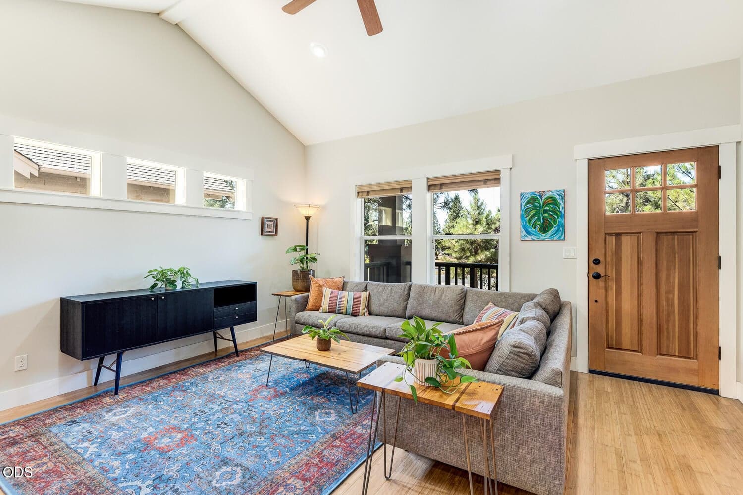 Photo of 740 Mount Washington Drive 3 of 27