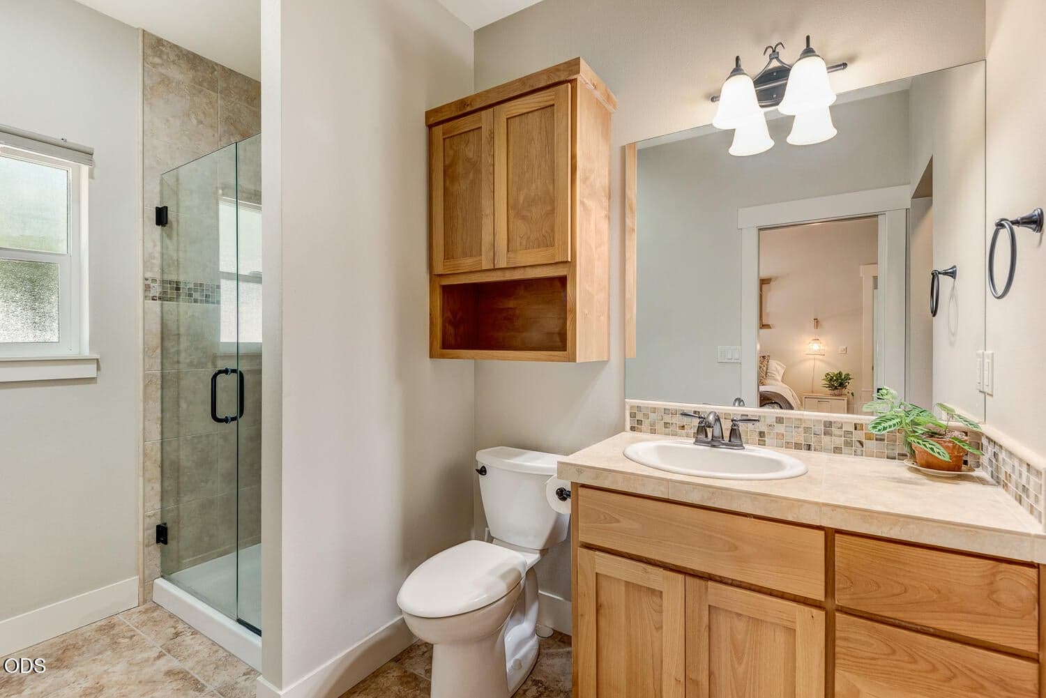Photo of 740 NW Mount Washington Drive 17 of 27