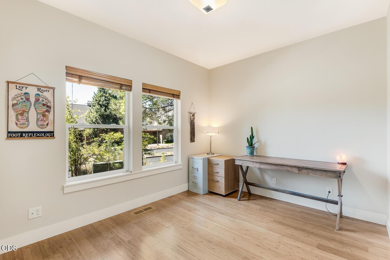 Photo of 740 NW Mount Washington Drive 19 of 27