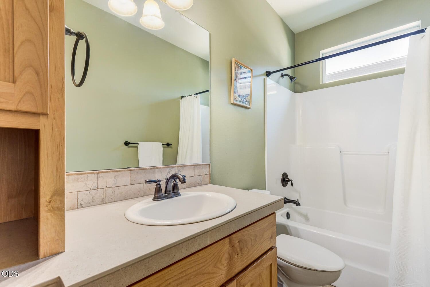Photo of 740 NW Mount Washington Drive 20 of 27