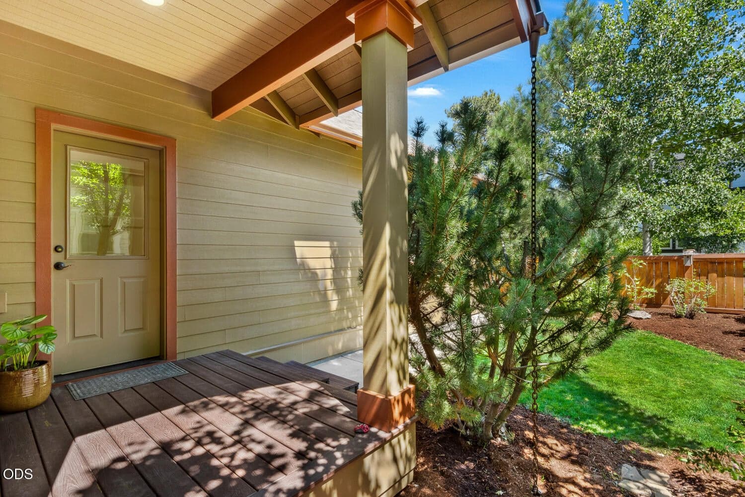Photo of 740 NW Mount Washington Drive 21 of 27