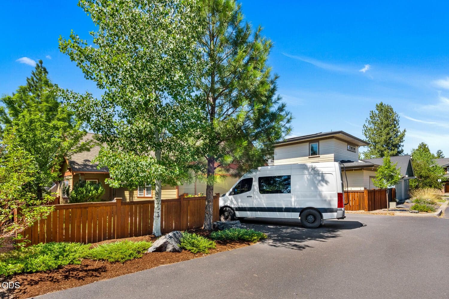 Photo of 740 NW Mount Washington Drive 24 of 27