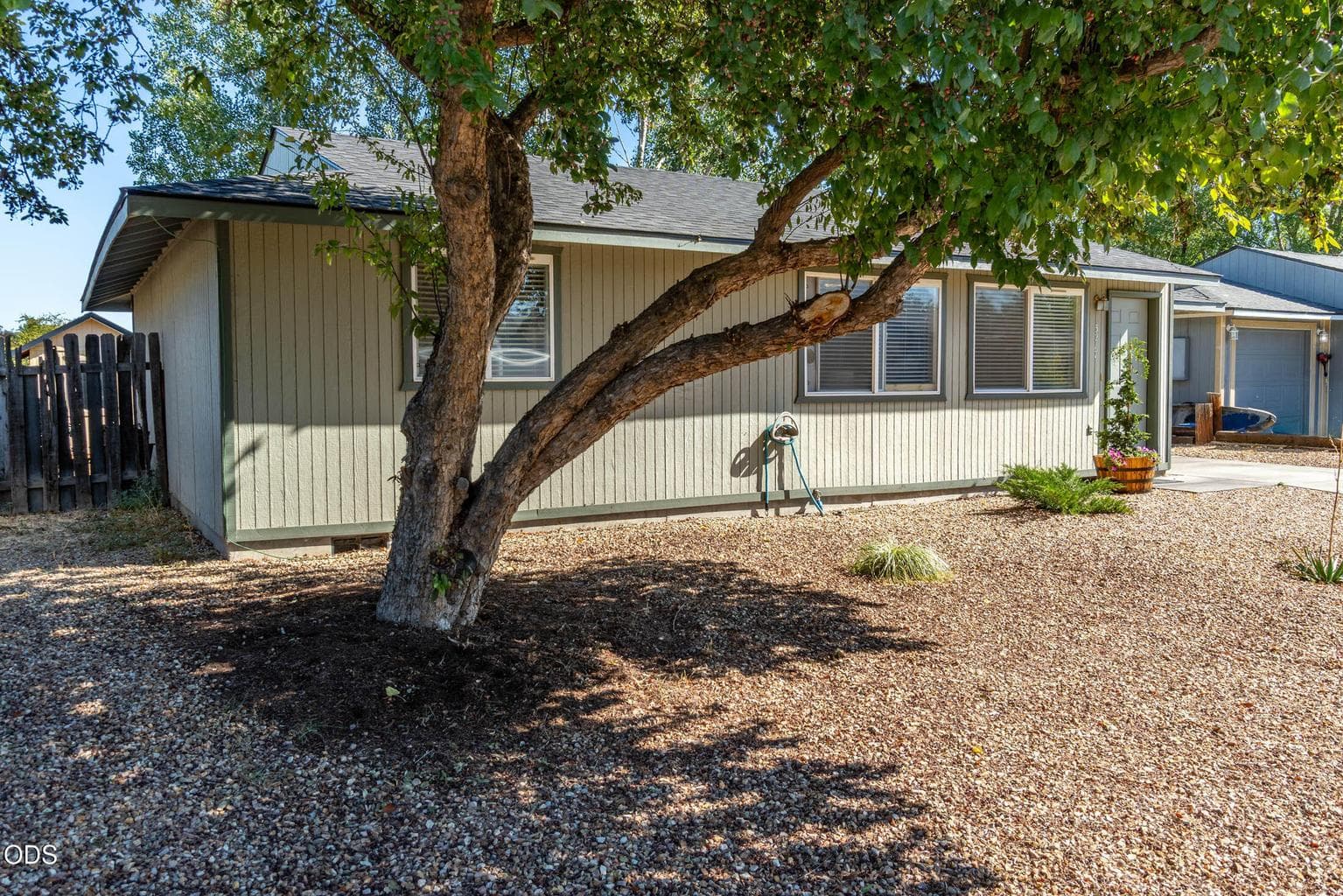 Photo of 3217 Quartz Avenue 2 of 20
