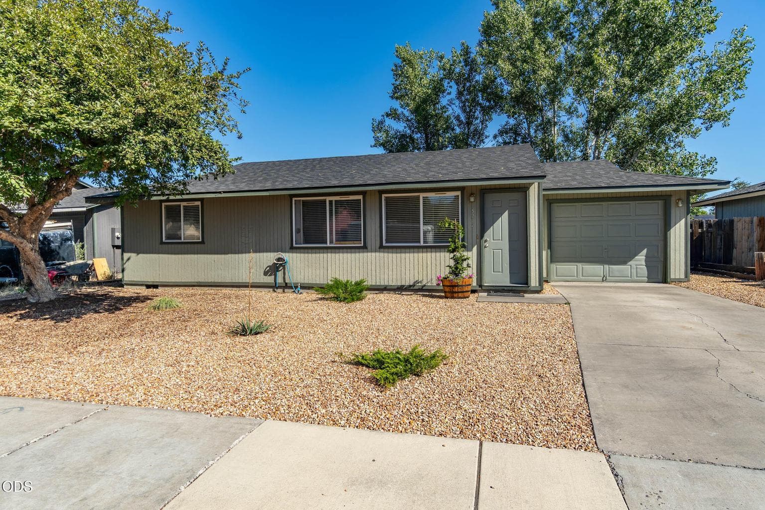 Photo of 3217 Quartz Avenue 1 of 20