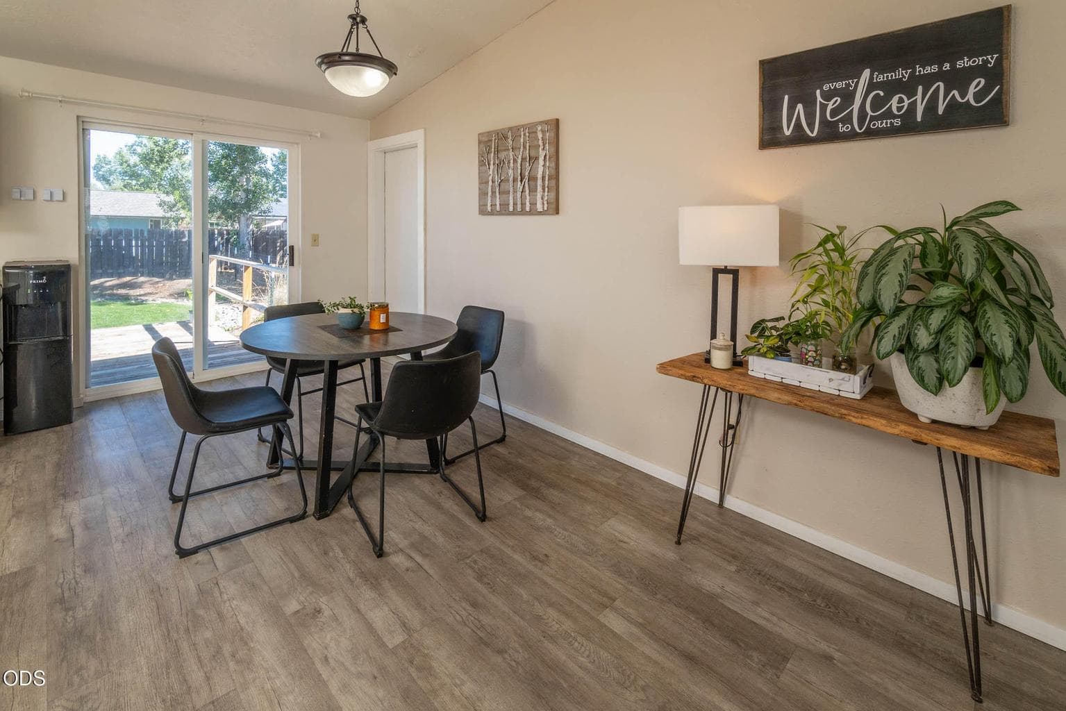 Photo of 3217 SW Quartz Avenue 7 of 20