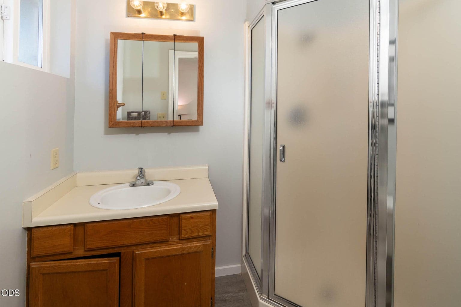 Photo of 3217 SW Quartz Avenue 9 of 20
