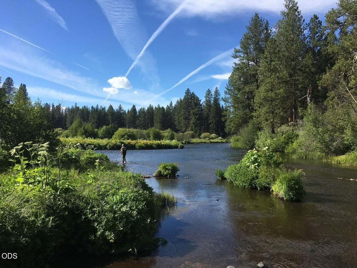 Year-round fishing is availble nearby
