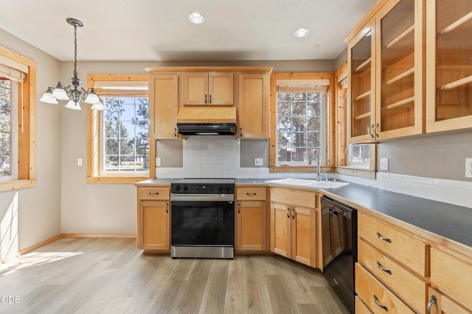 Photo of 70125 Mustang Drive 7 of 50