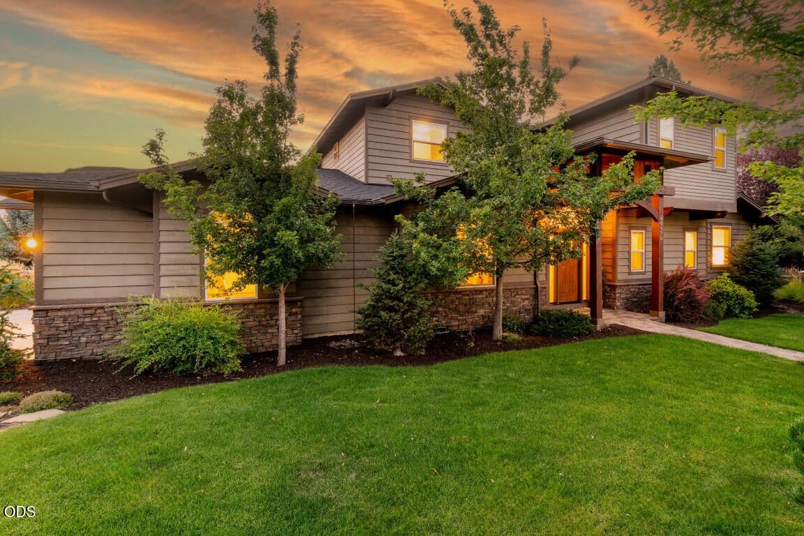 Photo of 60970 Woods Valley Place 6 of 39