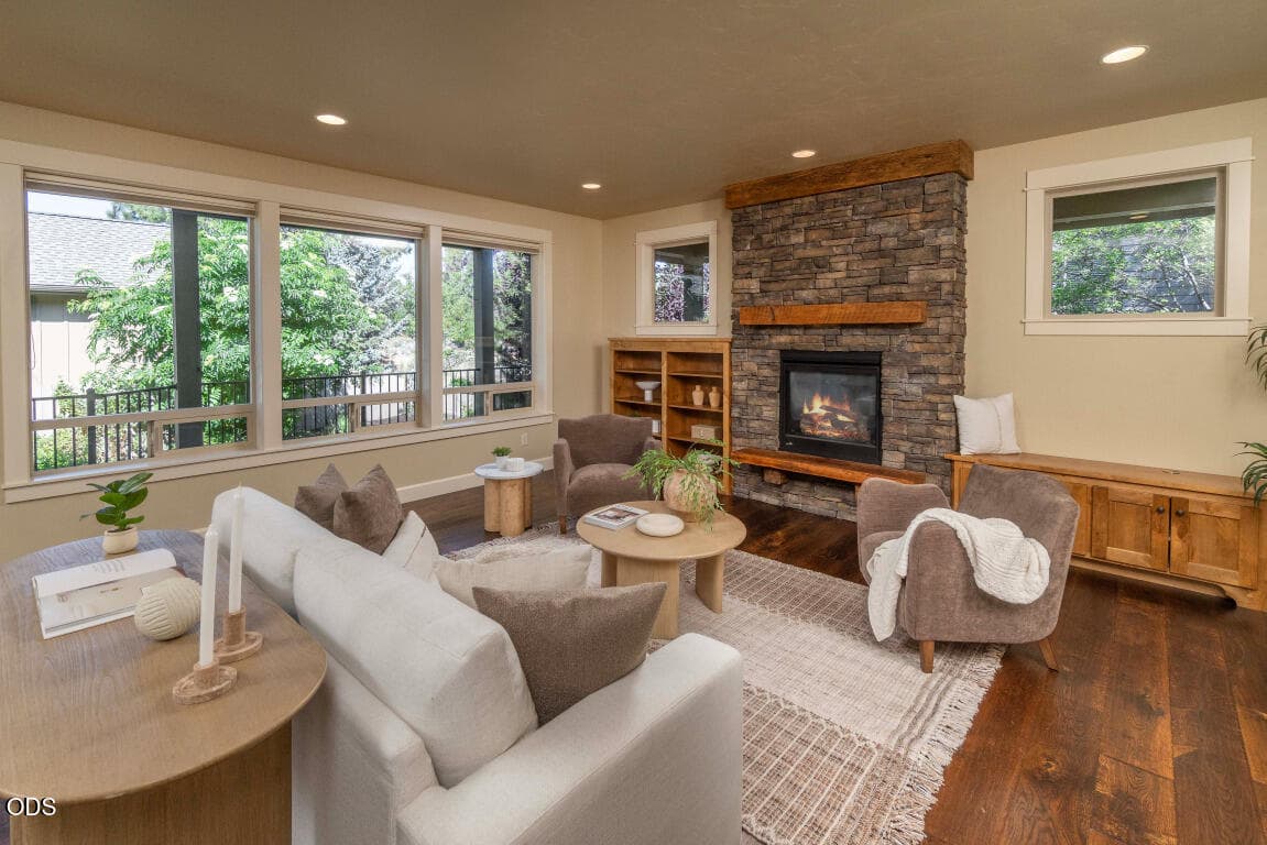 Photo of 60970 Woods Valley Place 7 of 39