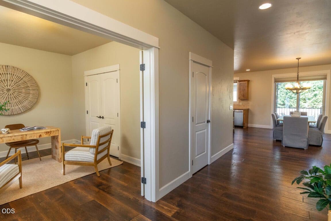 Photo of 60970 Woods Valley Place 12 of 39