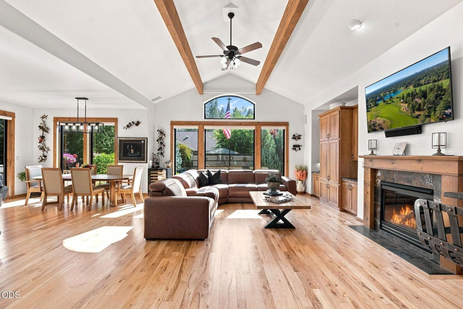 Photo of 60822 Cobblestone Place 4 of 56