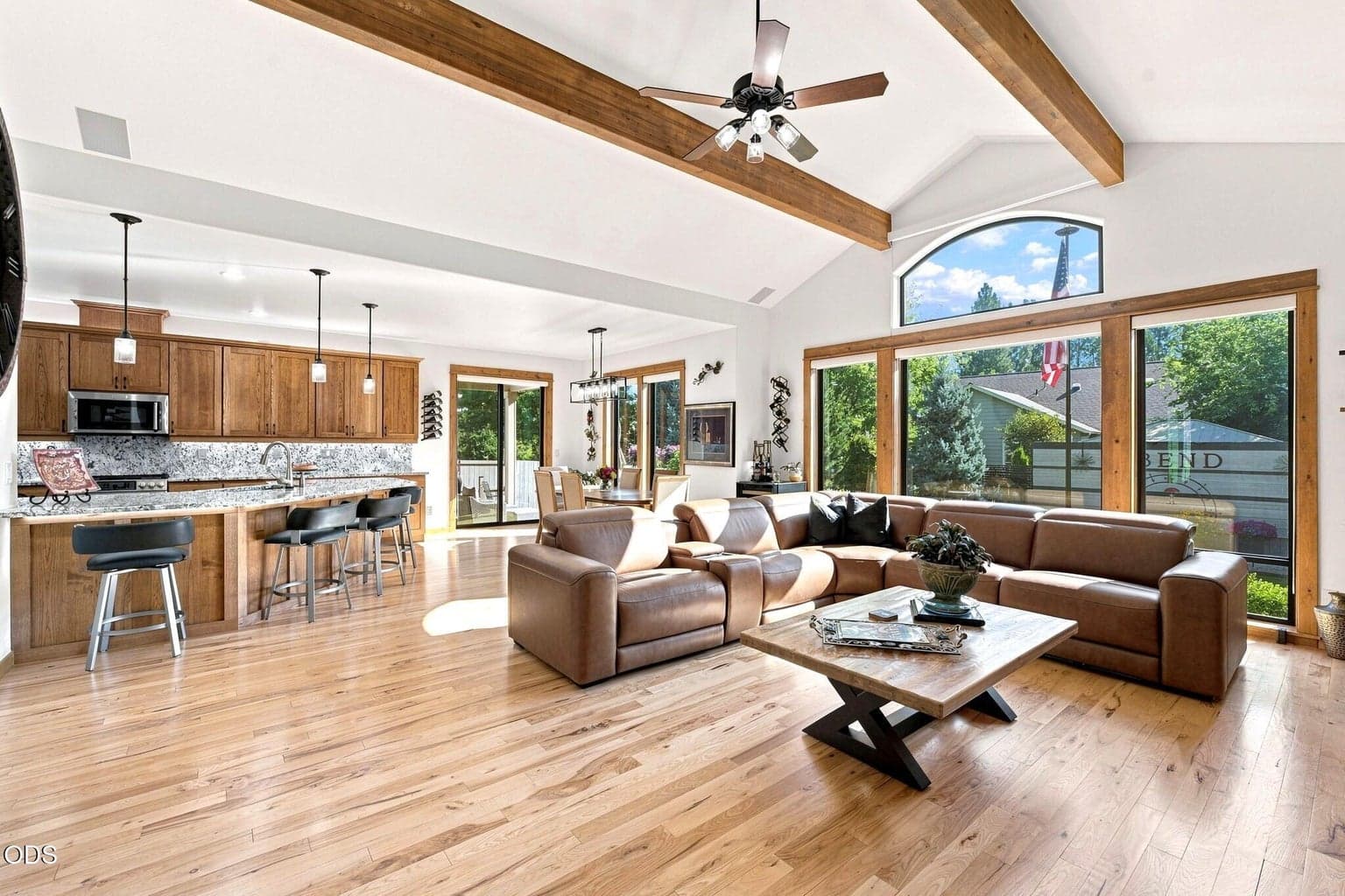 Photo of 60822 Cobblestone Place 11 of 56