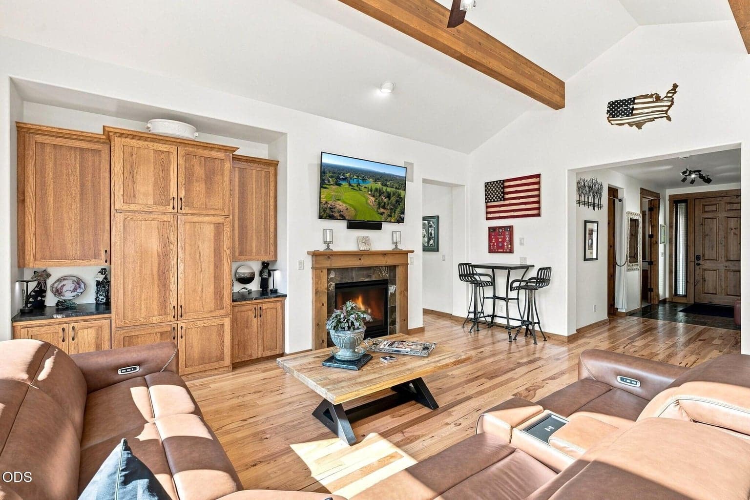 Photo of 60822 Cobblestone Place 10 of 56