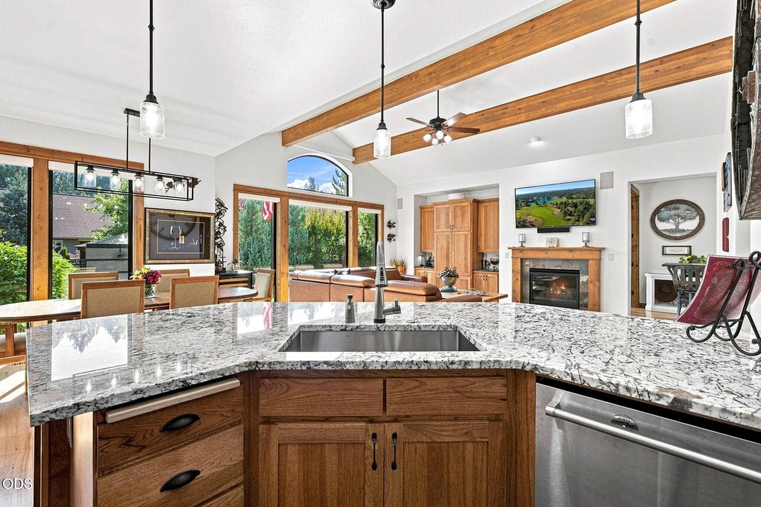 Photo of 60822 Cobblestone Place 14 of 56