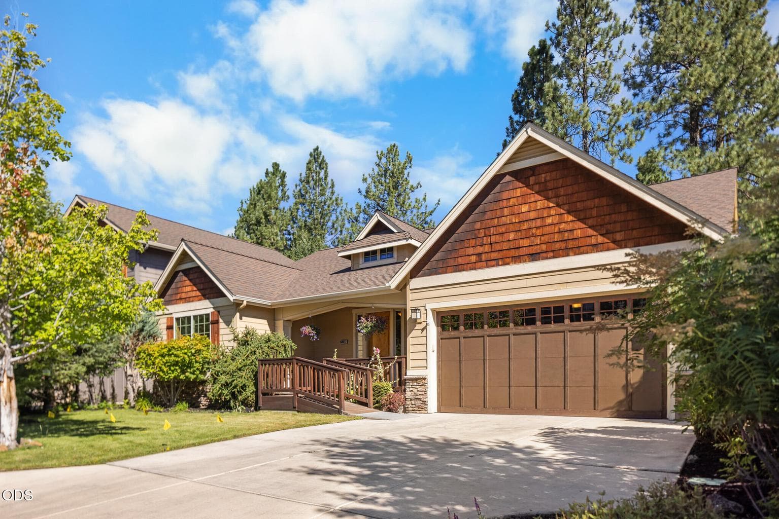 1800 sq. ft. single level, 3 bedroom 2 bath