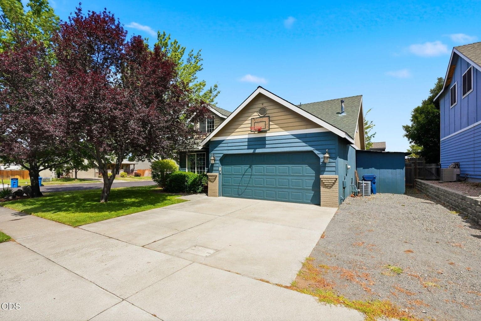 Photo of 2736 Rainier Drive 2 of 41