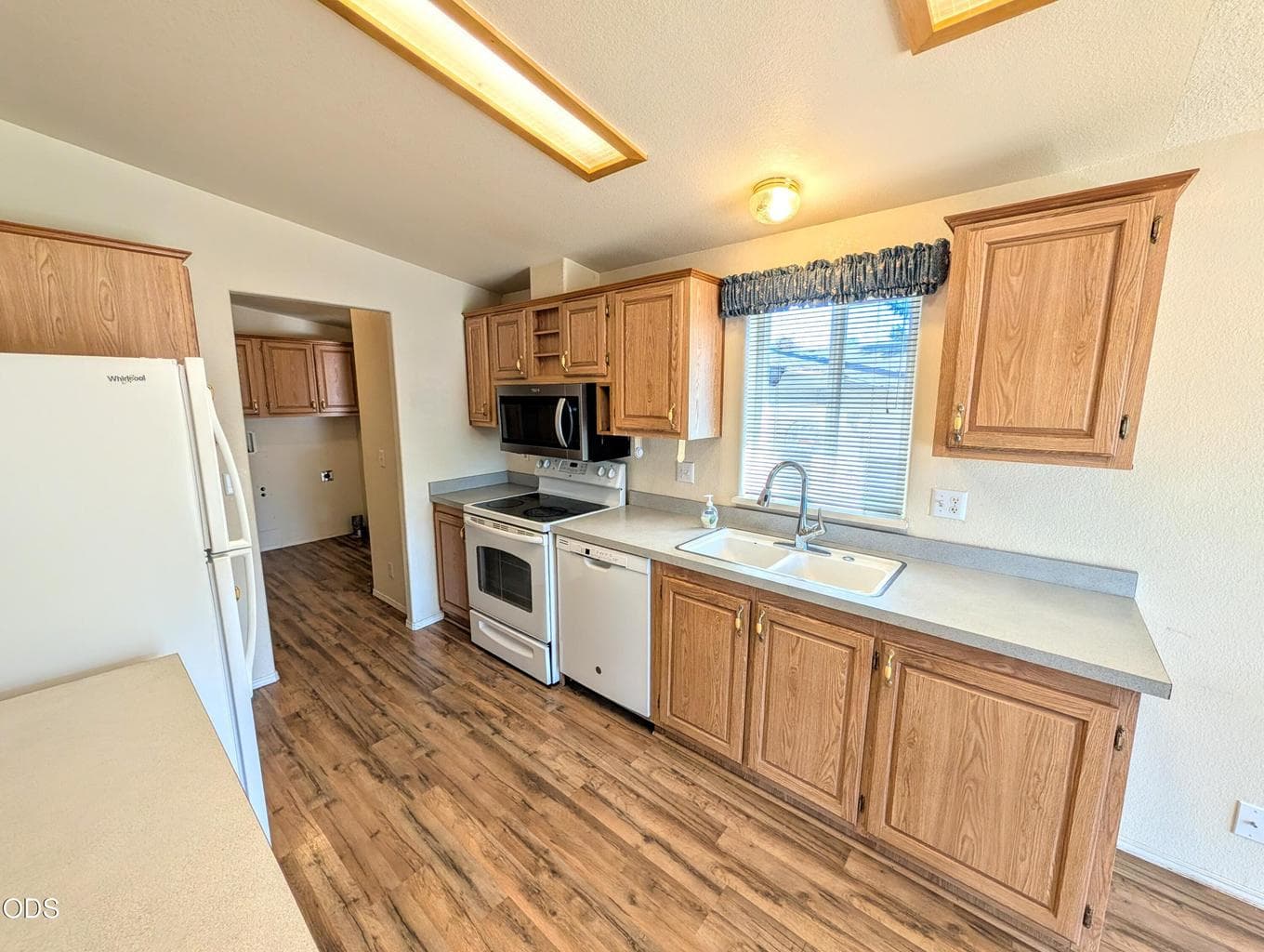 Photo of 1188 27th Street 5 of 14