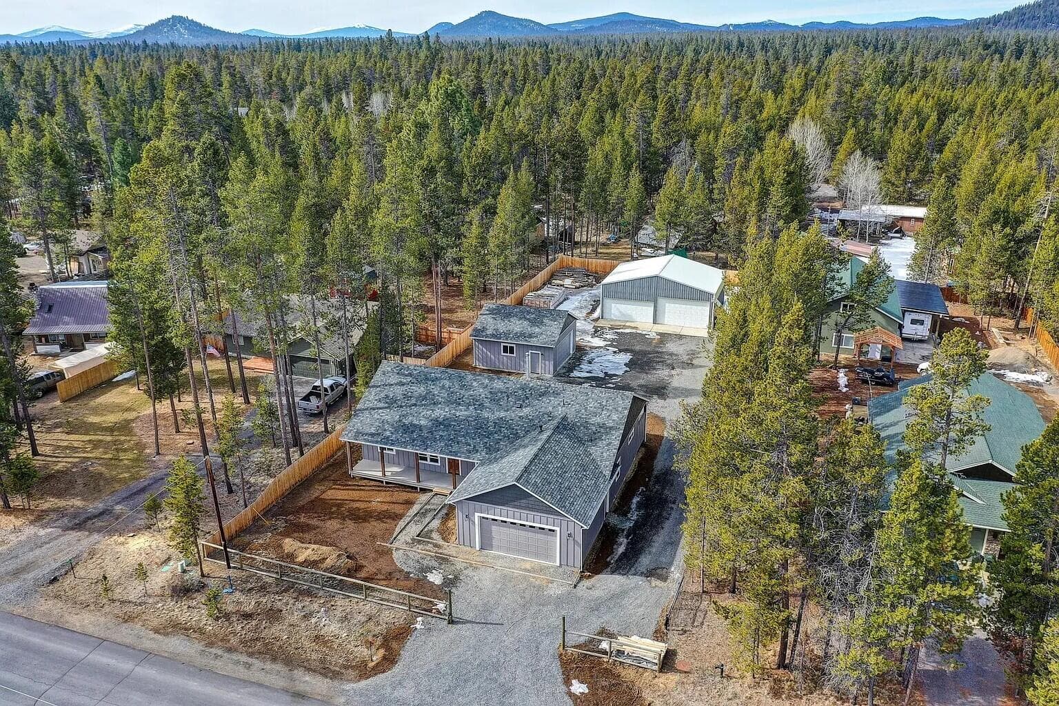Photo of 56253 Marsh Hawk Road 1 of 39