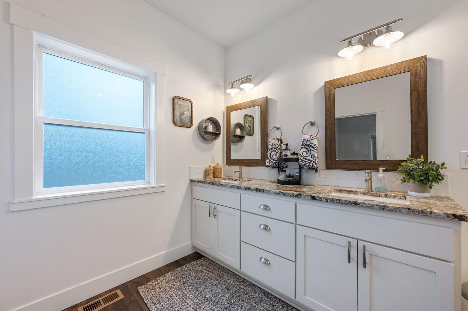 Photo of 56253 Marsh Hawk Road 24 of 39