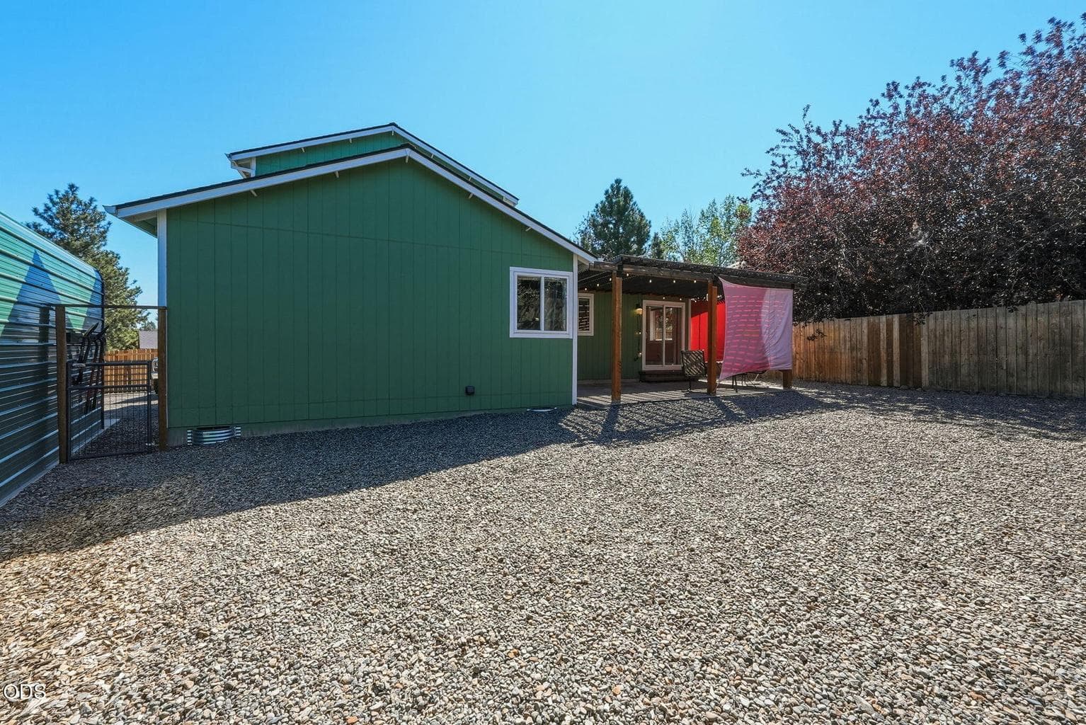 Photo of 2813 NE North Pilot Butte Drive 25 of 42