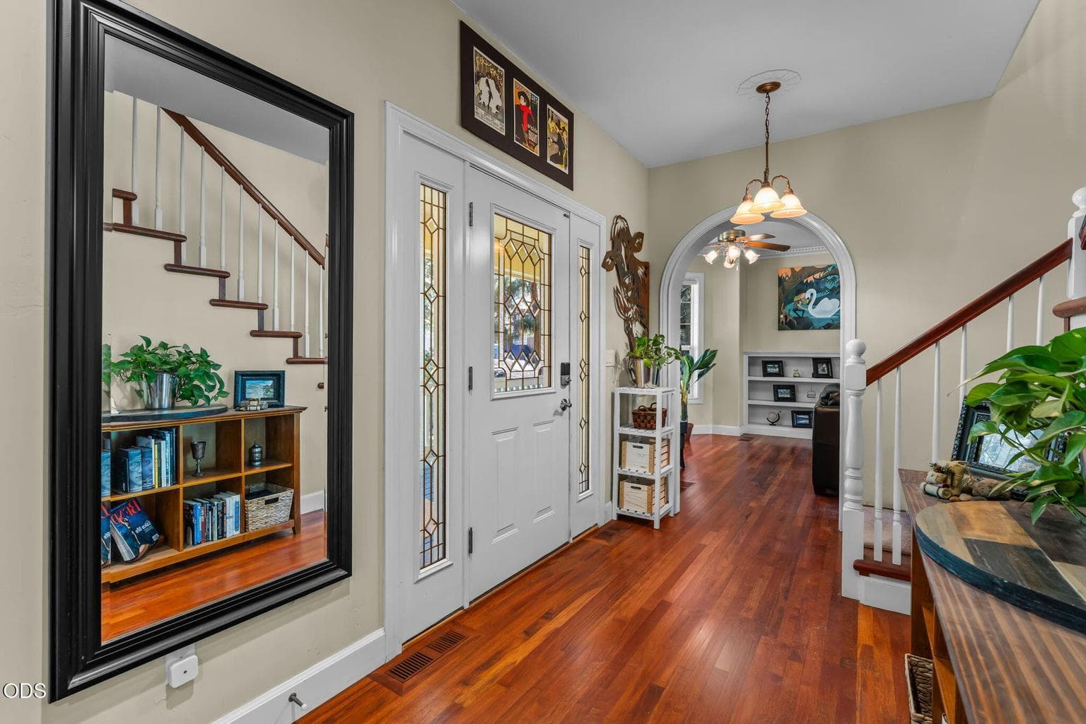 Photo of 1581 City Heights Drive 4 of 43