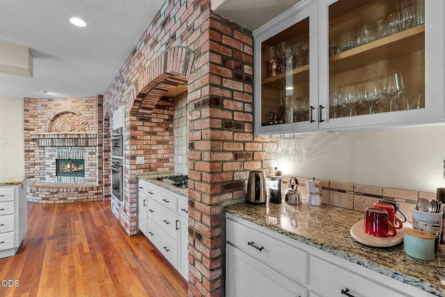 Photo of 1581 NW City Heights Drive 8 of 43