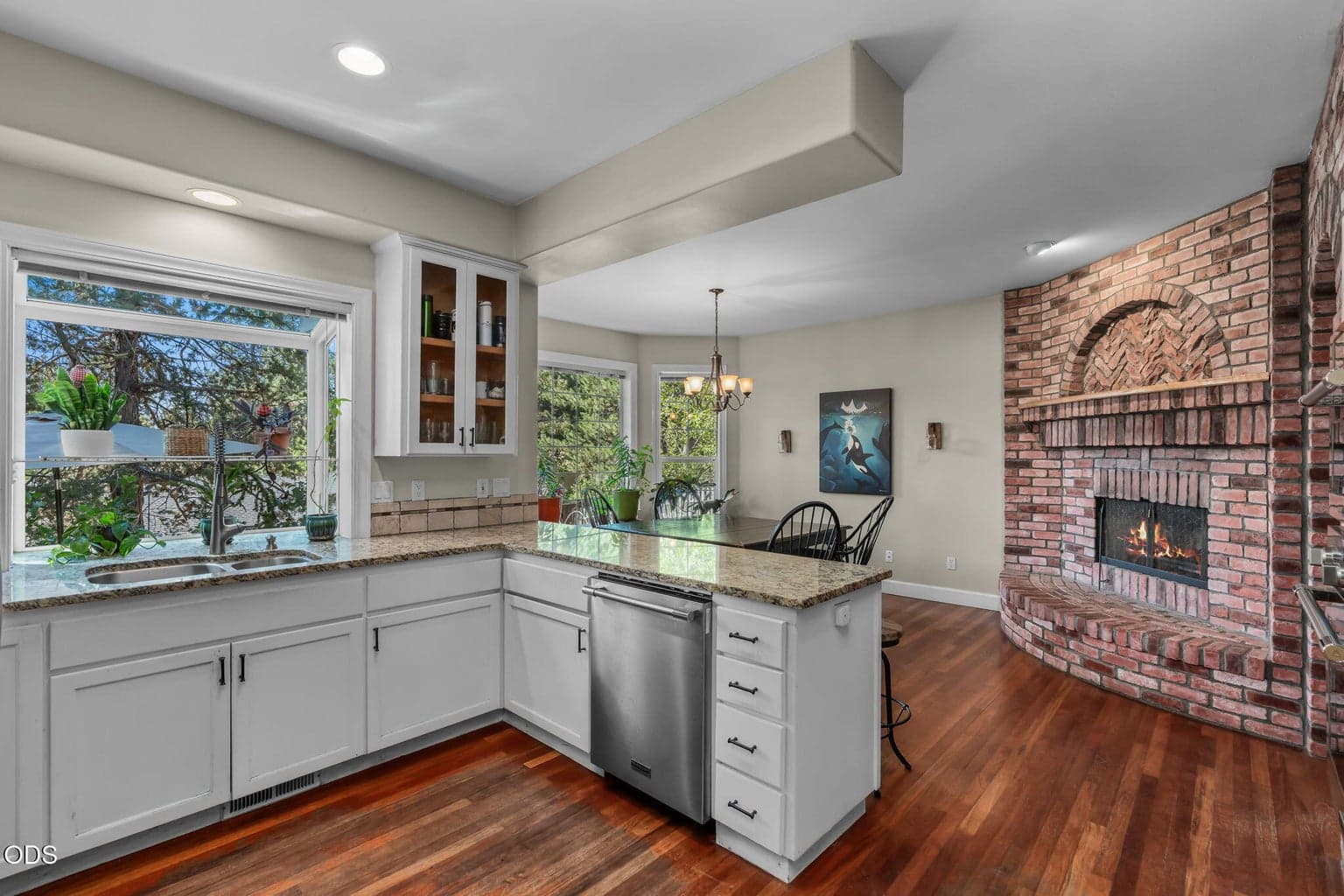 Photo of 1581 NW City Heights Drive 15 of 43