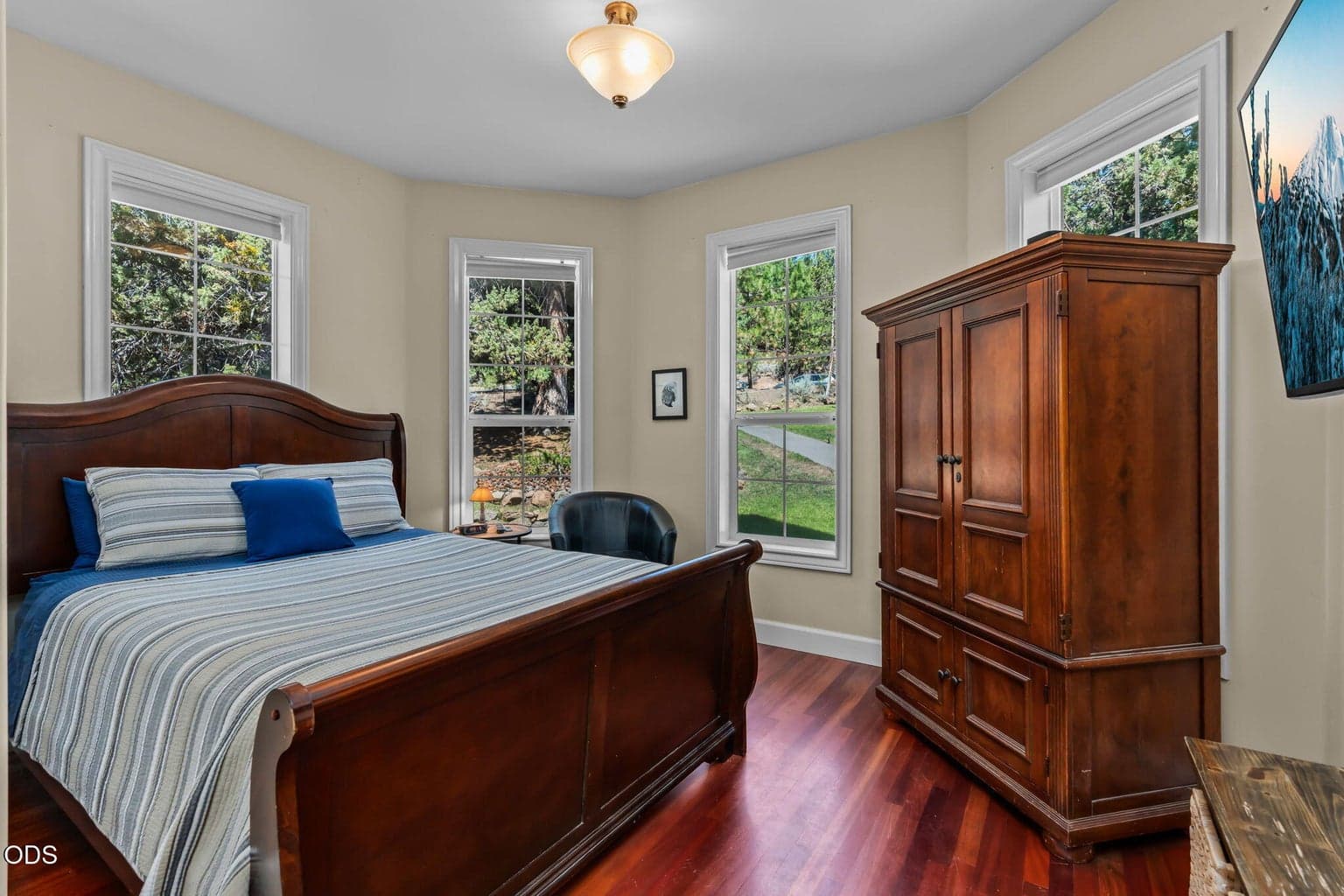 Photo of 1581 NW City Heights Drive 17 of 43