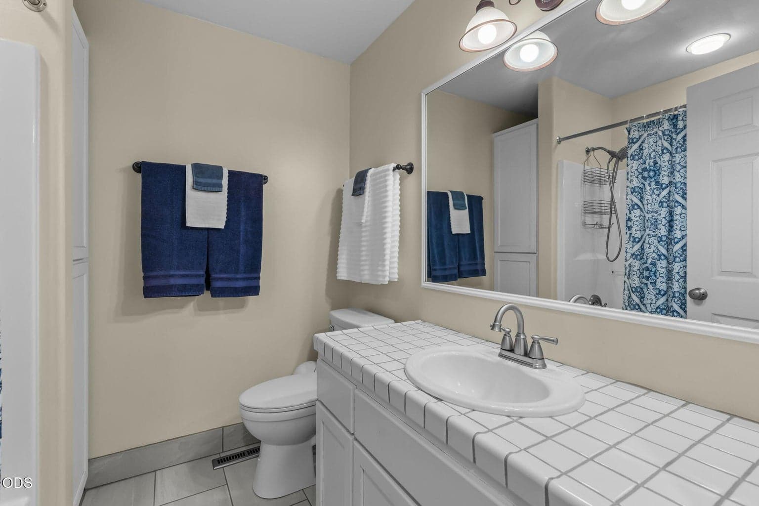 Photo of 1581 NW City Heights Drive 27 of 43