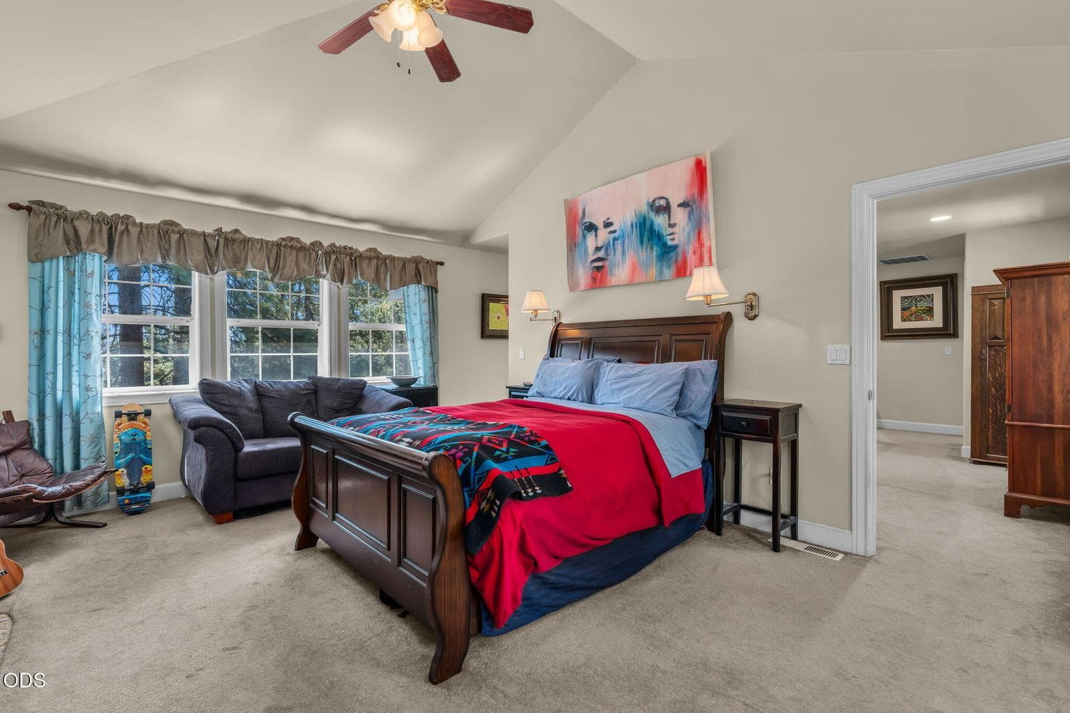 Photo of 1581 NW City Heights Drive 21 of 43