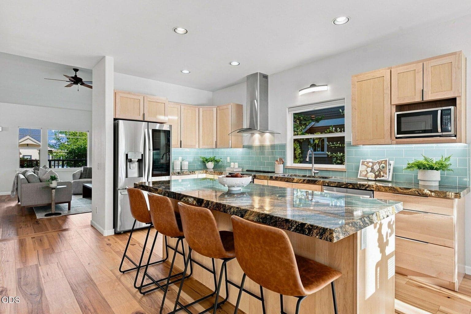 Photo of 1235 NW Fort Clatsop Street 18 of 59