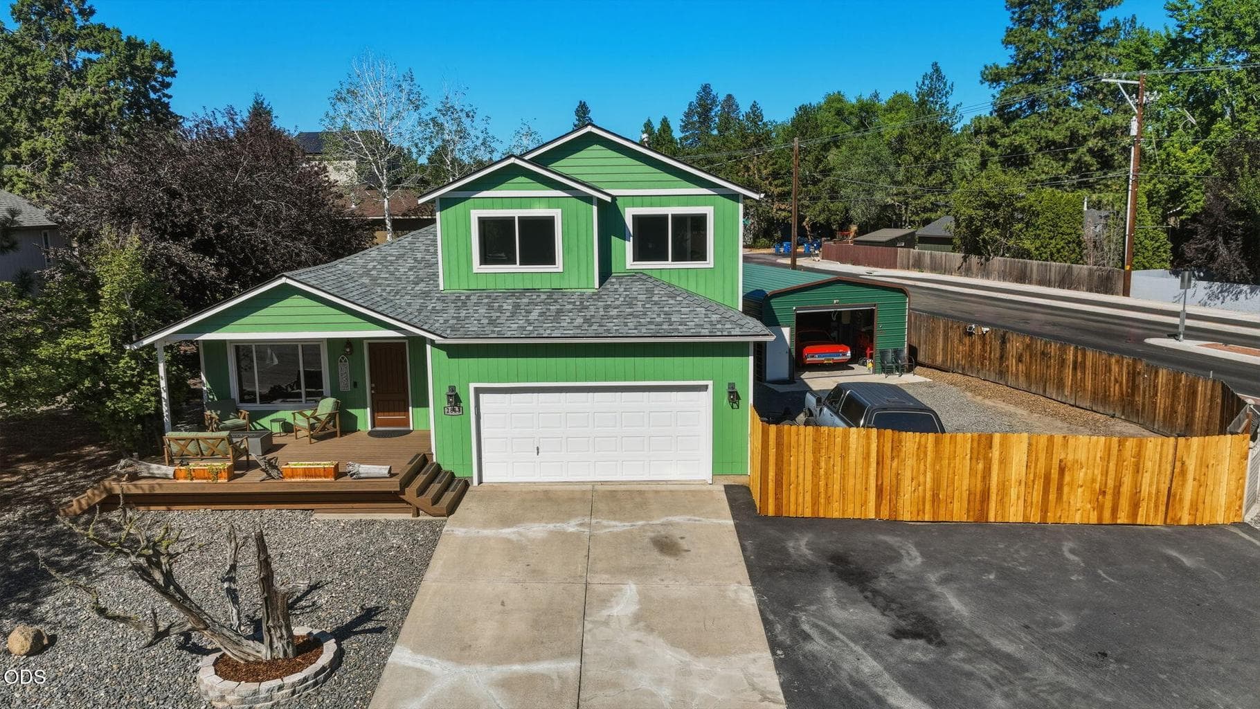 Photo of 2813 NE North Pilot Butte Drive 2 of 42